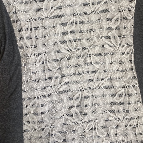 Gray lace striped blouse - Picture 3 of 3